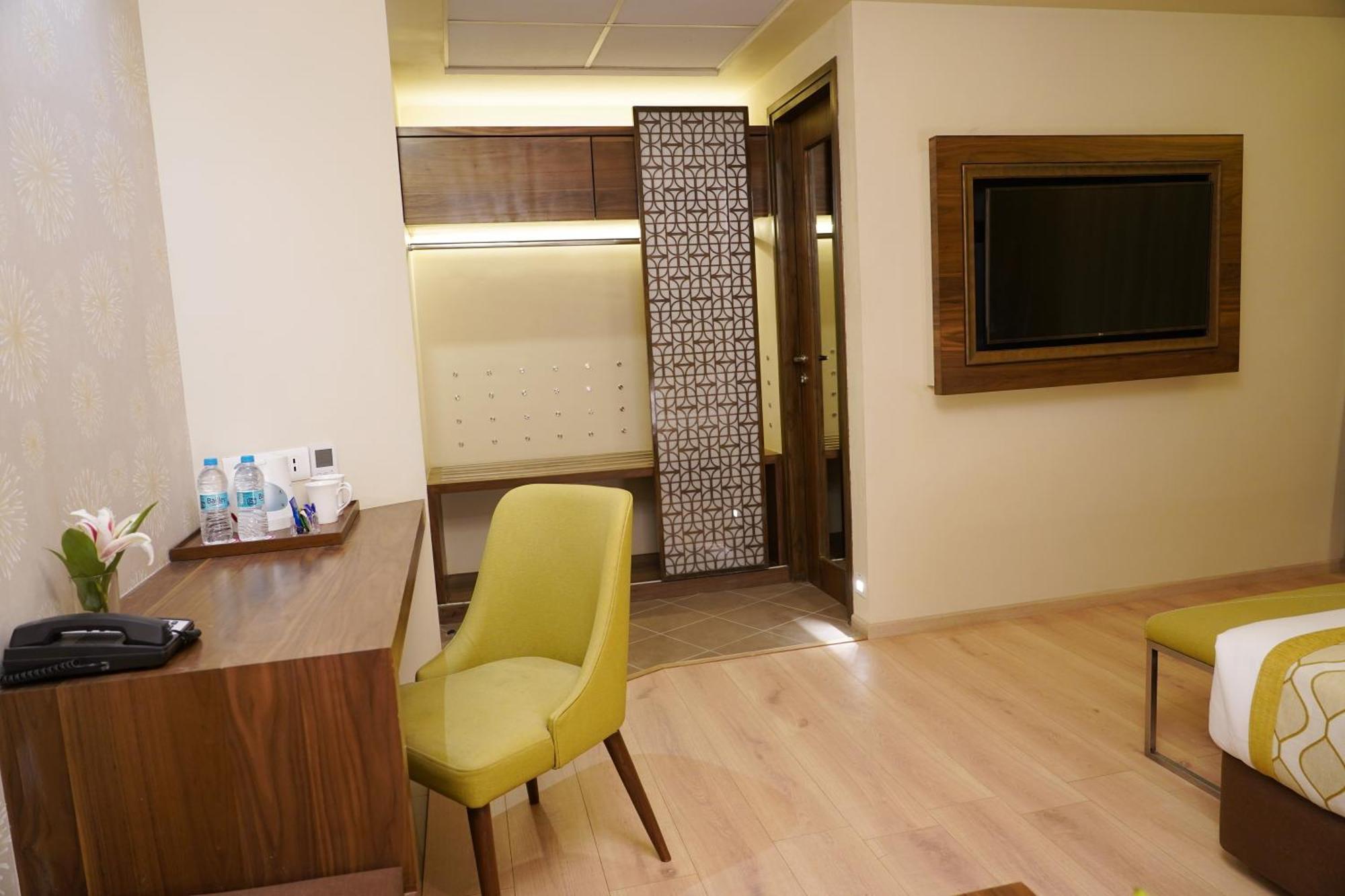 Ira By Orchid Bhubaneswar Exterior foto