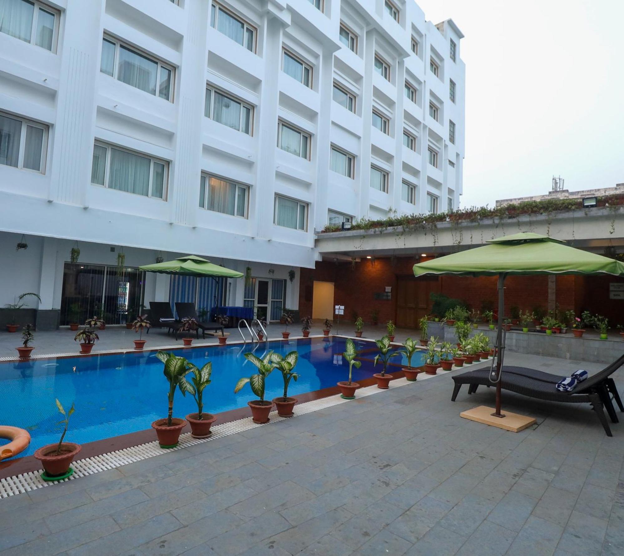 Ira By Orchid Bhubaneswar Exterior foto