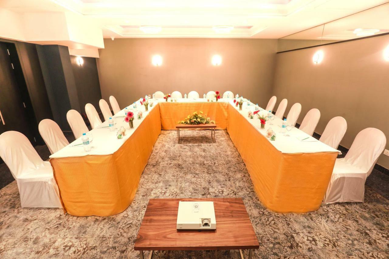 Ira By Orchid Bhubaneswar Exterior foto